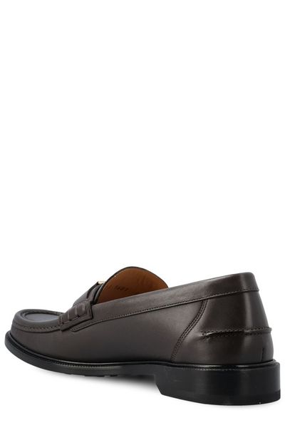 Sản phẩm Loafers Trơn của Fendi, một sản phẩm thượng hạng đến từ Ý