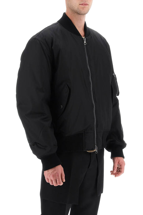 男士黑色防风透气贴袄夹克，配镂空口音标识