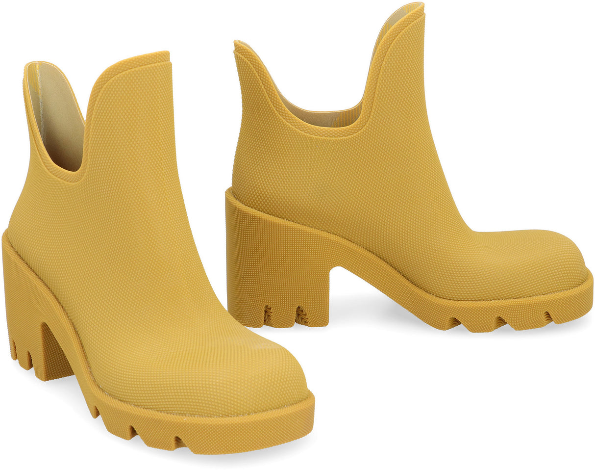 BURBERRY Mustard Rubber Boots with Check Lining and Round Toe for Women