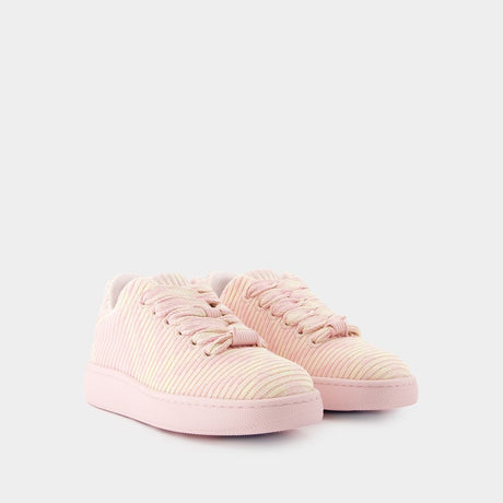 粉红色舒适针织女鞋