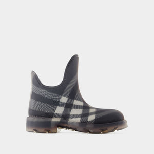 BURBERRY Black Low Ankle Boots for Women