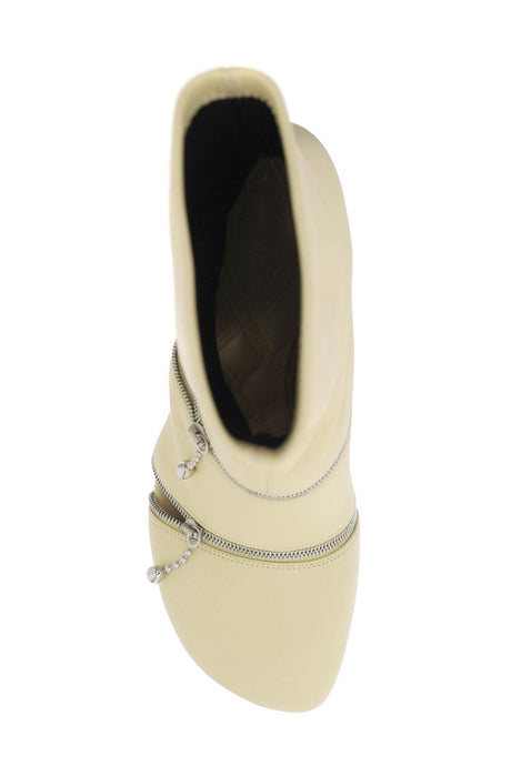 حذاء نسائي من الجلد الأصلي بتصميم مميز - مبطن بنقشة فارس محفورة