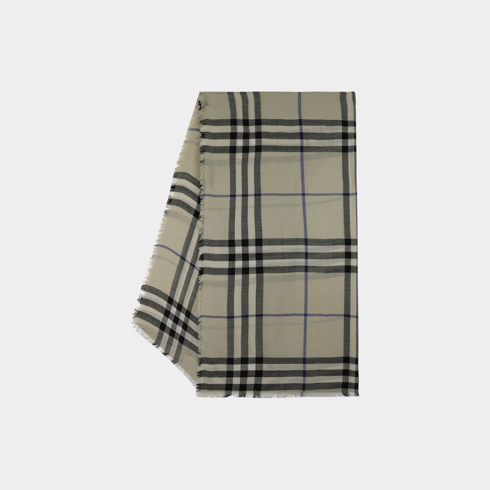 BURBERRY Luxurious Wool Check Scarf for All Seasons