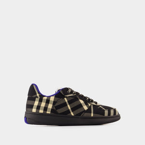 BURBERRY Terrace Check Women’s Sneakers