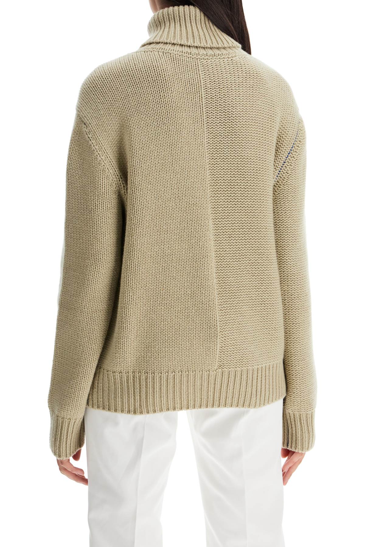 BURBERRY Luxurious Cashmere Sweater with EKD Pattern