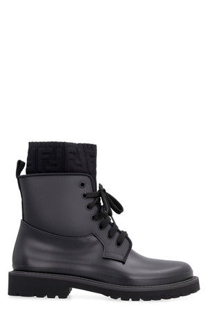 黑色襯裡設計戰鬥靴 - 仿皮革材質