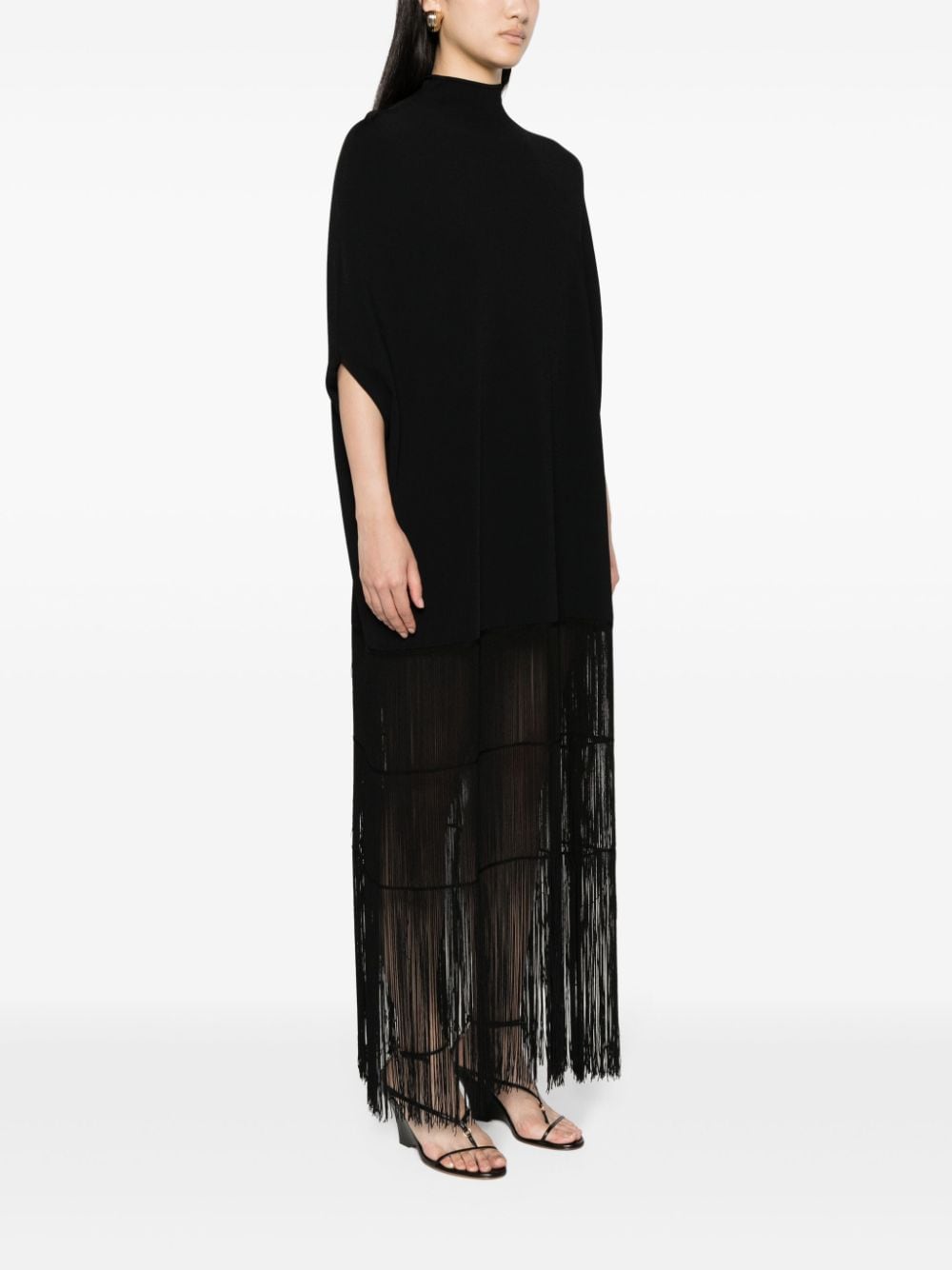 黑色扇边长裙-伸展性鸦片绸制品，假领，蝙蝠袖