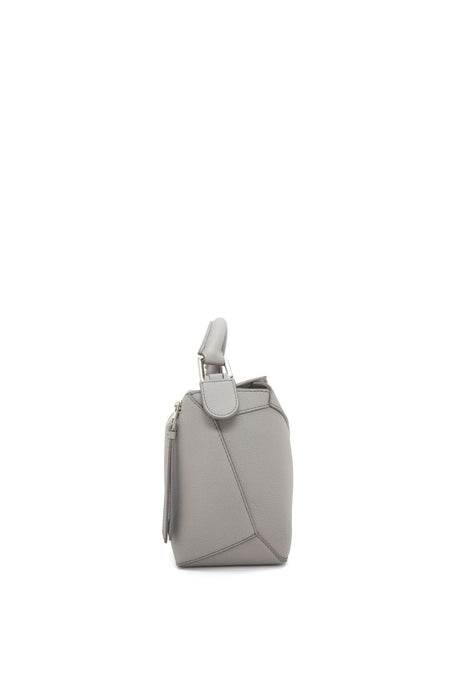 حقيبة يد نسائية صغيرة بتصميم بازل من الجلد الرمادي اللؤلؤي