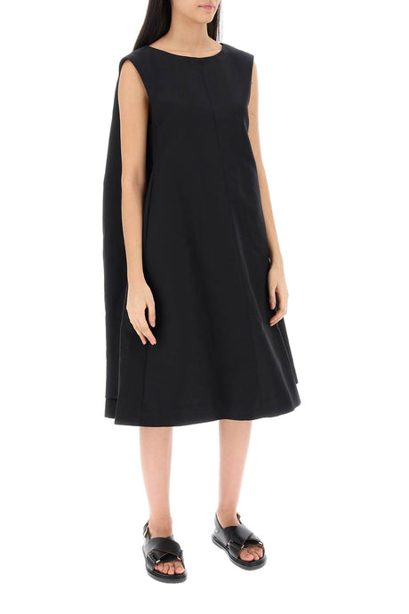 فستان مقاس ميدي بدون أكمام من القطن الأسود مع لوحة خلفية كبيرة