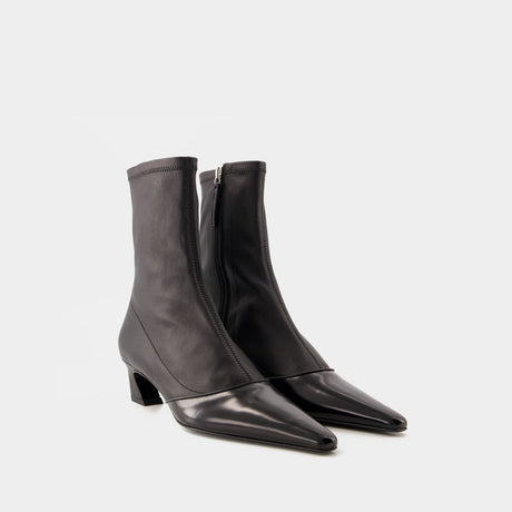 ACNE STUDIOS Elegant Noir Leather Boots