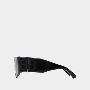 BALENCIAGA Classic Black Sunglasses for Everyday Wear