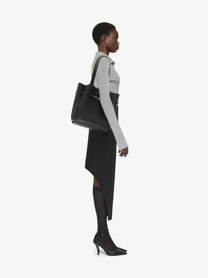 Túi xách tay da bê màu đen nhỏ dáng dọc dành cho nữ