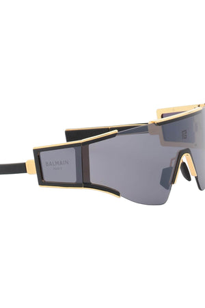Stylish Rectangular Sunglasses with Gold-Tone Details for Women