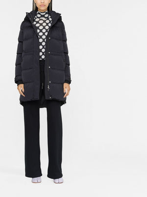 WOOLRICH سترة سميكة مع كبغ (بروفندام) للنساء - موسم FW23