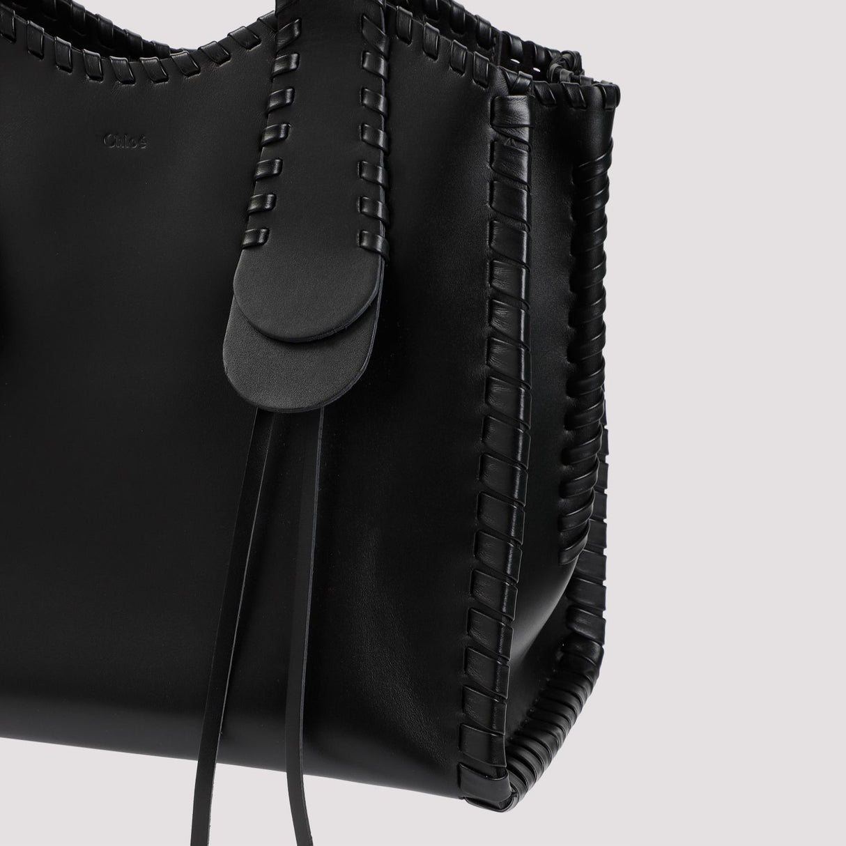 CHLOÉ Elegance and Functionality Combined: The Black MONY Handbag for Women