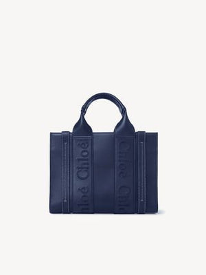حقيبة يد صغيرة من الجلد باللون الأزرق الداكن للنساء - ربيع/صيف 2024