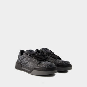 DOLCE & GABBANA Classic Black Sneakers for Men - Versatile and Sophisticated for the FW23 Season