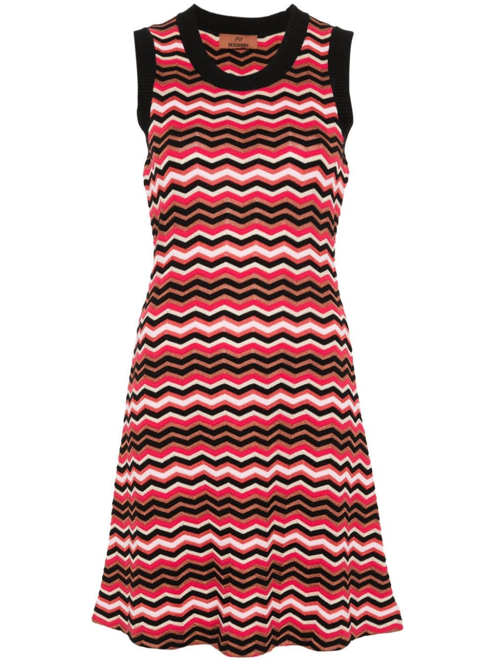 فستان قصير بنقشة زيكزاك - تصميم شيفرون متعدد الألوان بياقة دائرية وبدون أكمام مع تنورة واسعة