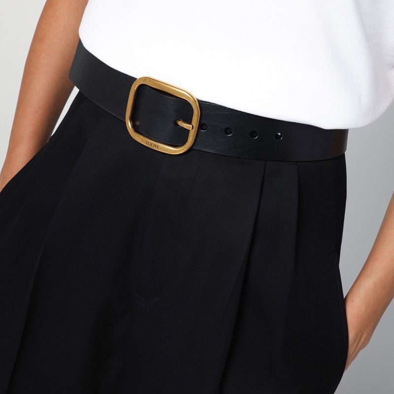 LOEWE Elegant Calfskin Leather Belt with Brass Buckle