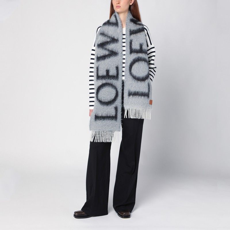 LOEWE Elegant Grey Fringed Scarf