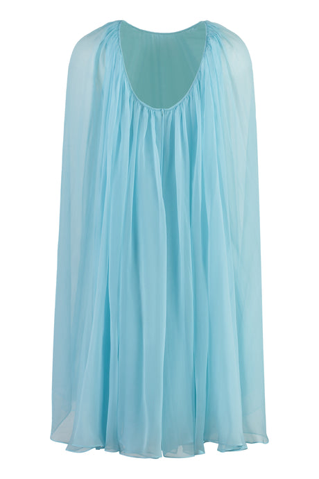 淡藍色絲質大擺裙，背部綁帶設計