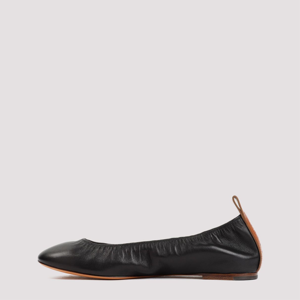 LANVIN Sleek and Sophisticated Leather Ballerina Flat for Women