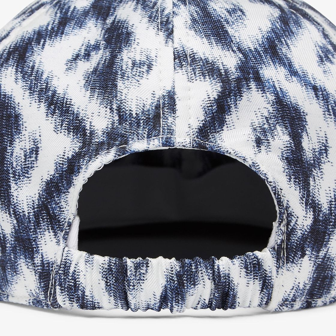 FENDI Sleek and Stylish Baseball Silk Cap for Men