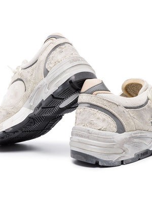 GOLDEN GOOSE รองเท้าผู้ชาย สีเทา รุ่น Dad-Star สำหรับ SS24