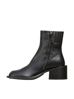 MARSELL Sleek and Stylish Black Leather Boots for Women