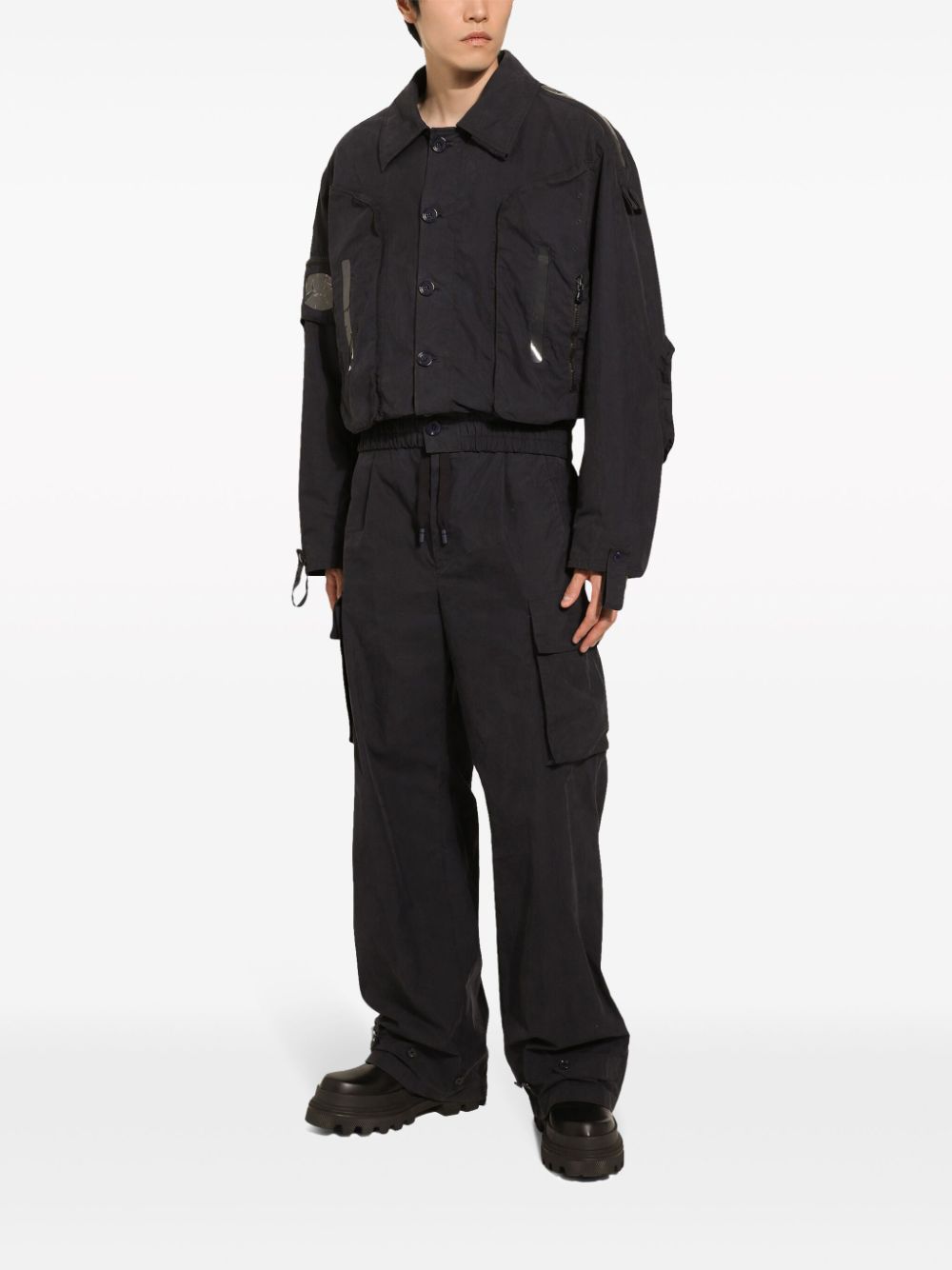 DOLCE & GABBANA Style Statement: Navy Blue LOGO-Plaque Cargo Trousers for Men