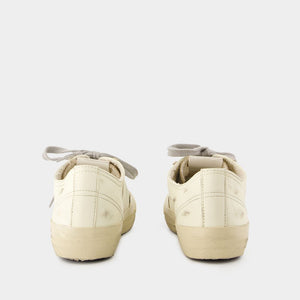 GOLDEN GOOSE Essential Women's Sneakers