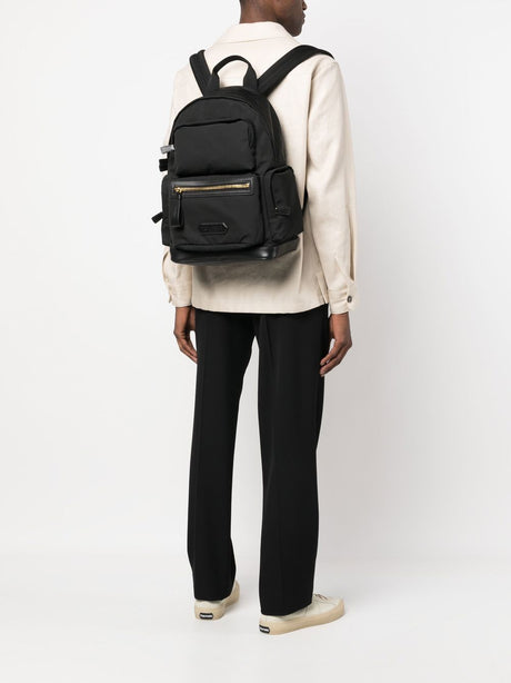حقيبة ظهر جلدية عصرية للرجال - تصميم بشعار كلاسيكي