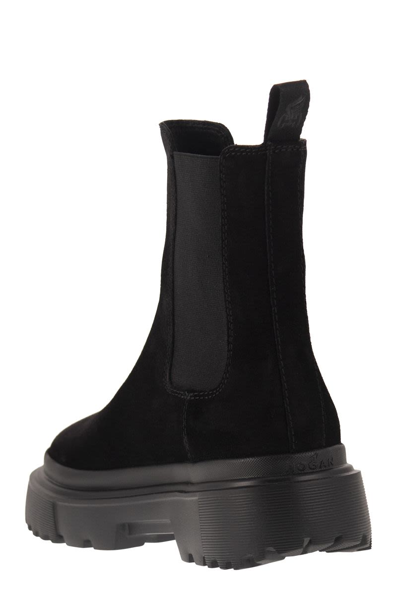 HOGAN Contemporary Urban Style: Black Leather Chelsea Boots for Women