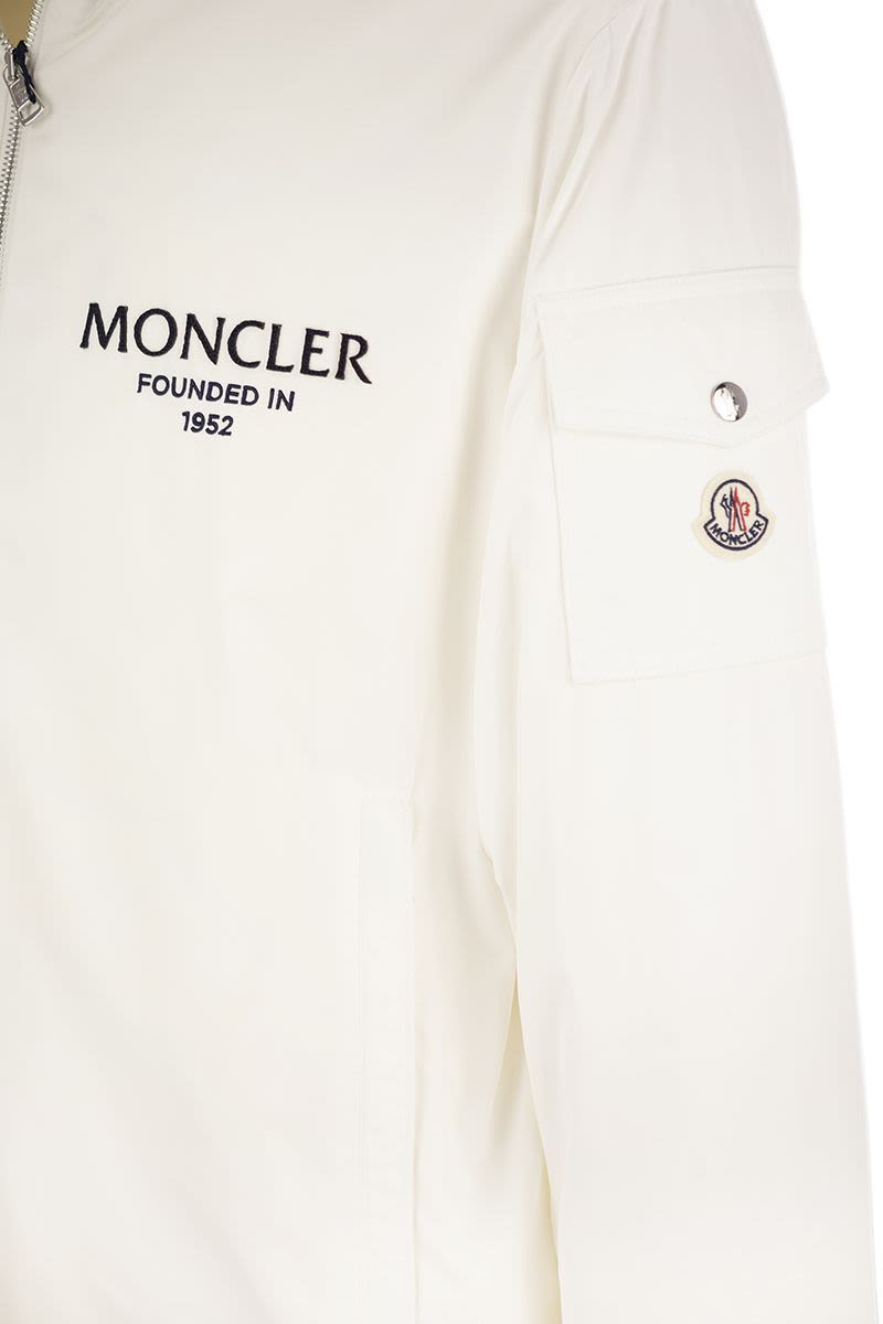 Áo khoác Lông Cừu Nhẹ Màu Đen Dành Cho Nam - Thiết Kế Mỹ Thuật Cổ Điển Moncler Cho Mùa Xuân Hè 24