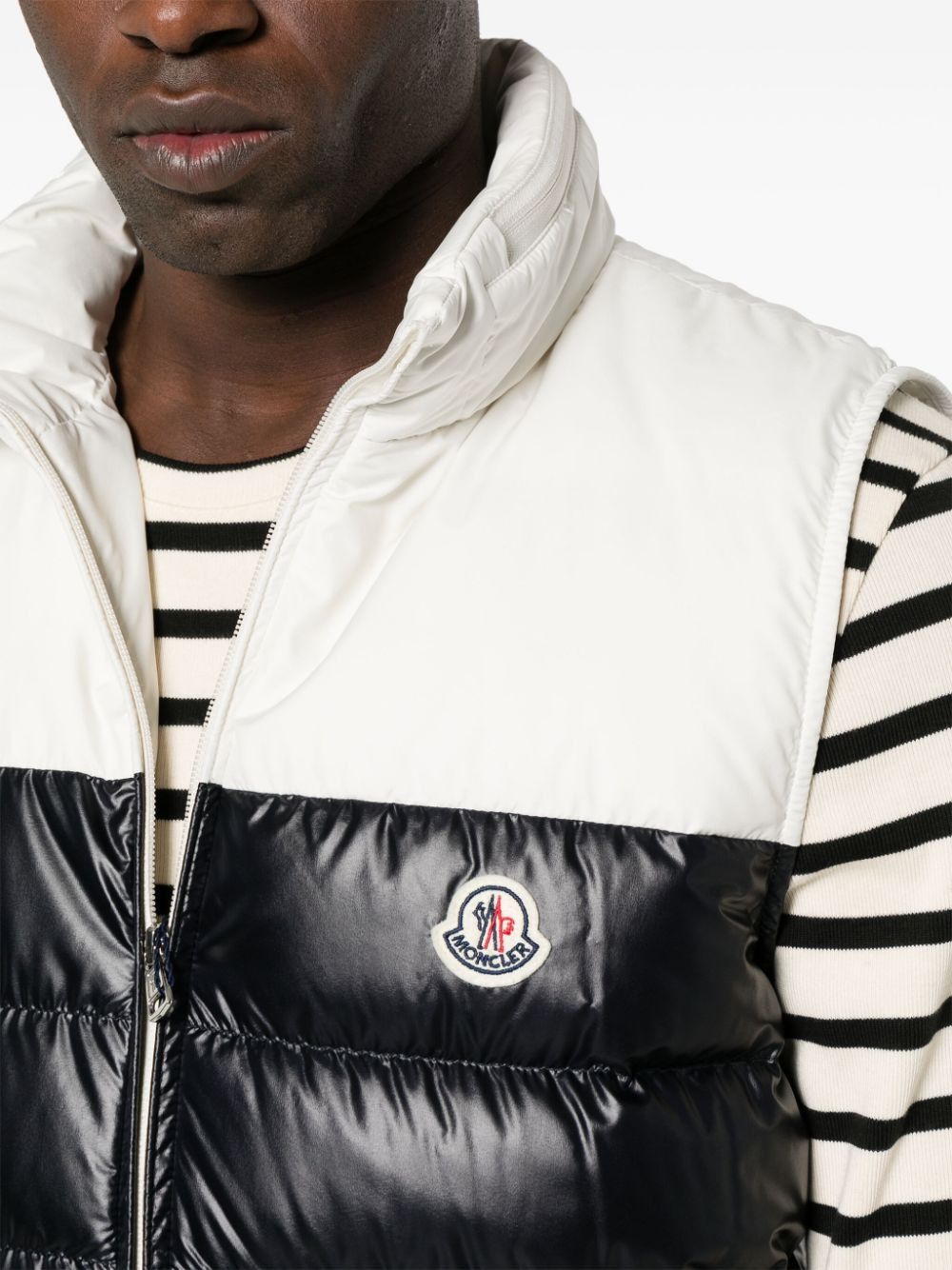 جاكيت بقلنسوة رجالي من MONCLER بلون أزرق ملكي