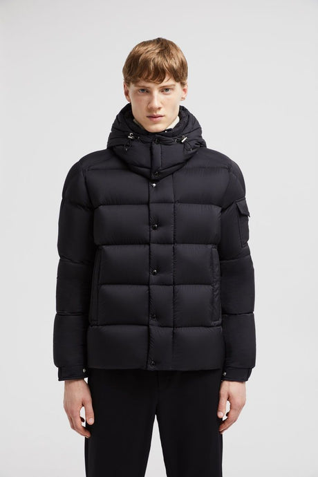 MONCLER Men's Sleek Outerwear Jacket