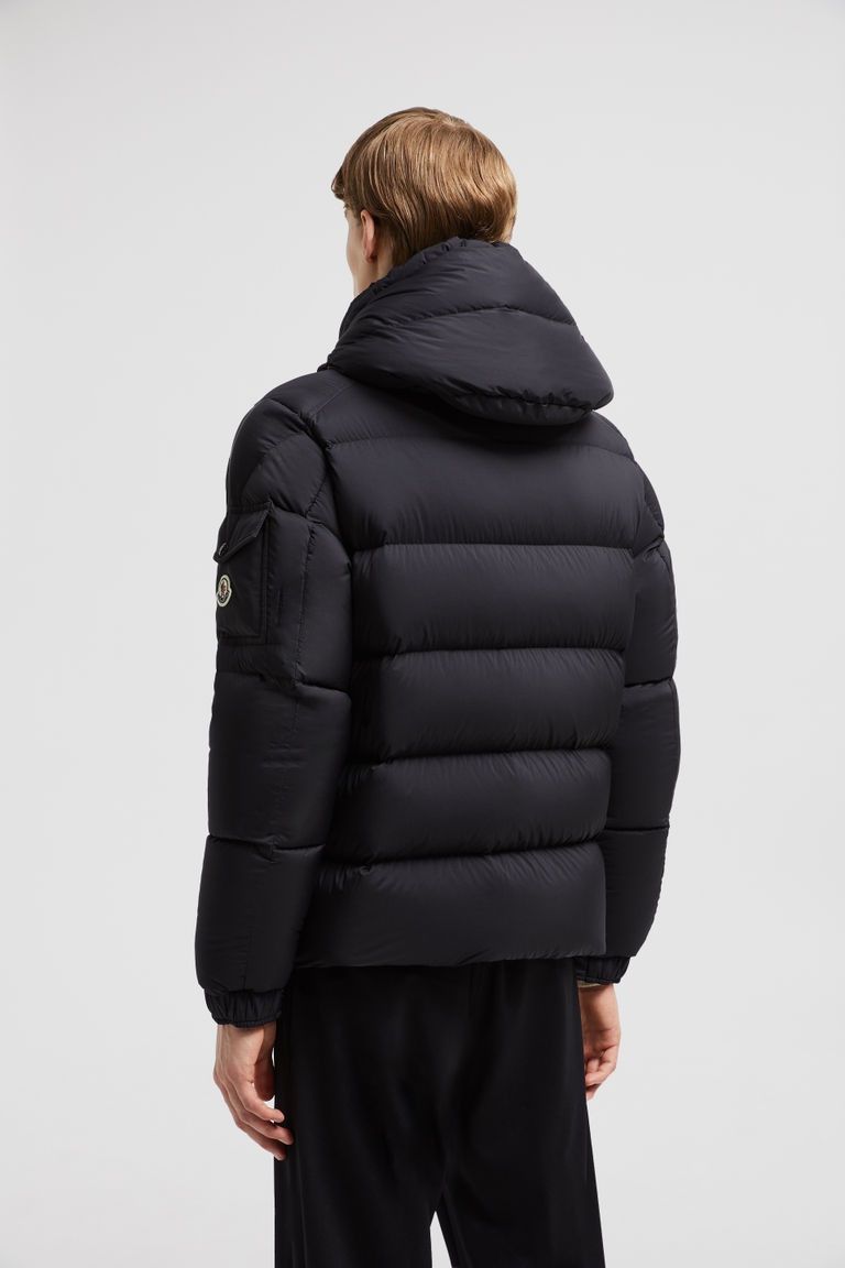 MONCLER Men's Sleek Outerwear Jacket