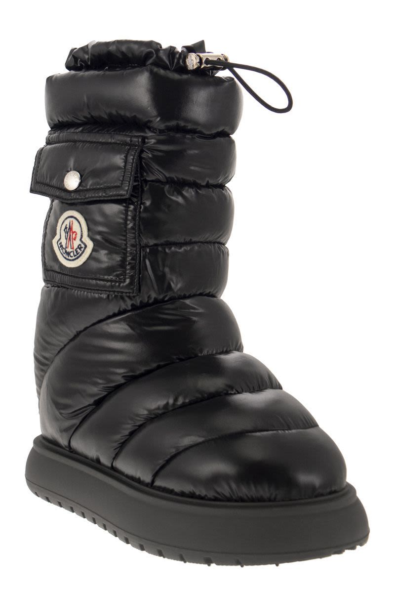 MONCLER GAIA POCKET MID BOOTS