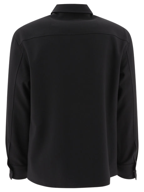 現代的なボックス型黒長袖シャツ
