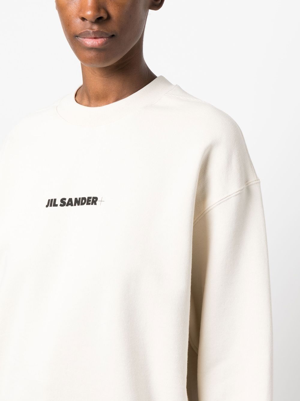 เสื้อกันหนาวผ้าฝ้ายมีลายโลโก้สำหรับผู้หญิง สีเบจ - คอลเลกชัน JIL SANDER+