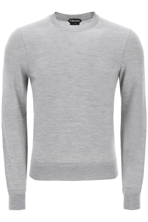 Luxurious Fine Wool Sweater in Grey for Men's Fall/Winter Wardrobe