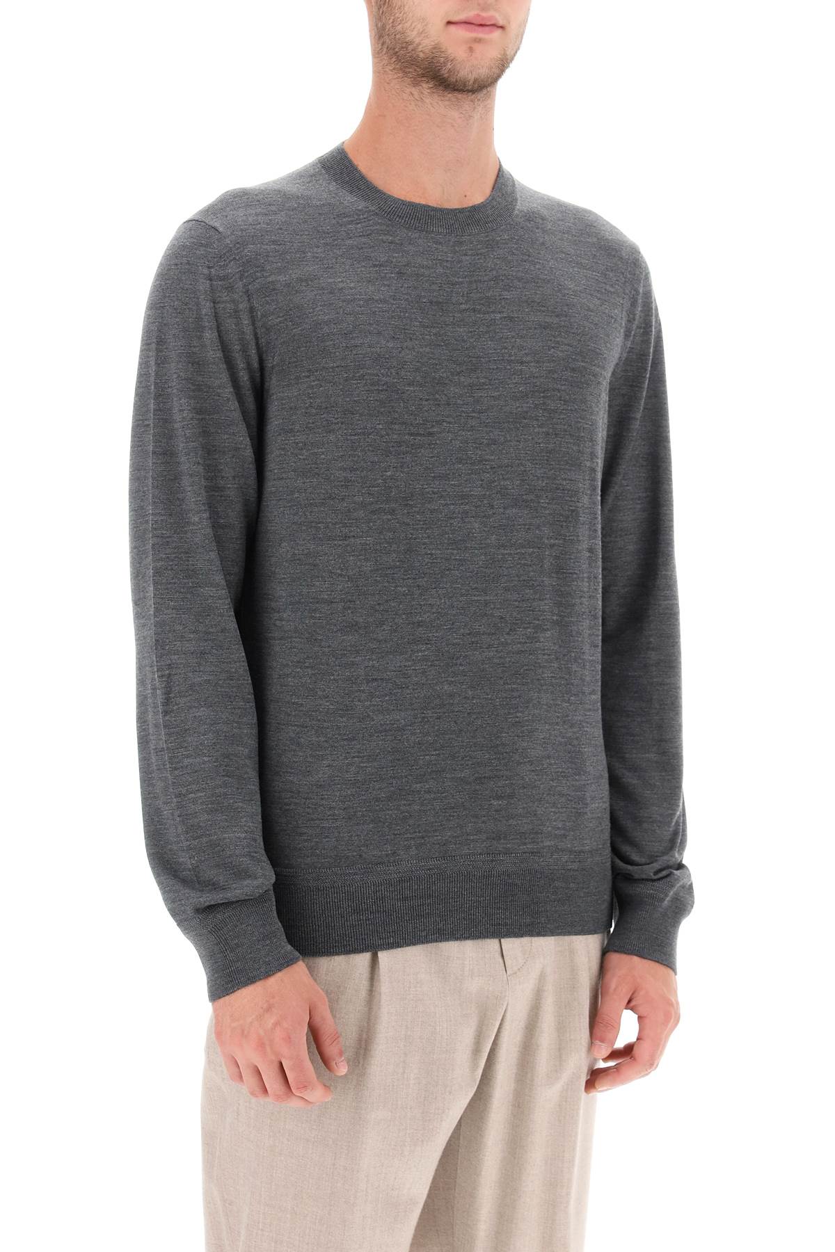 Luxurious Fine Wool Sweater in Grey for Men's Fall/Winter Wardrobe