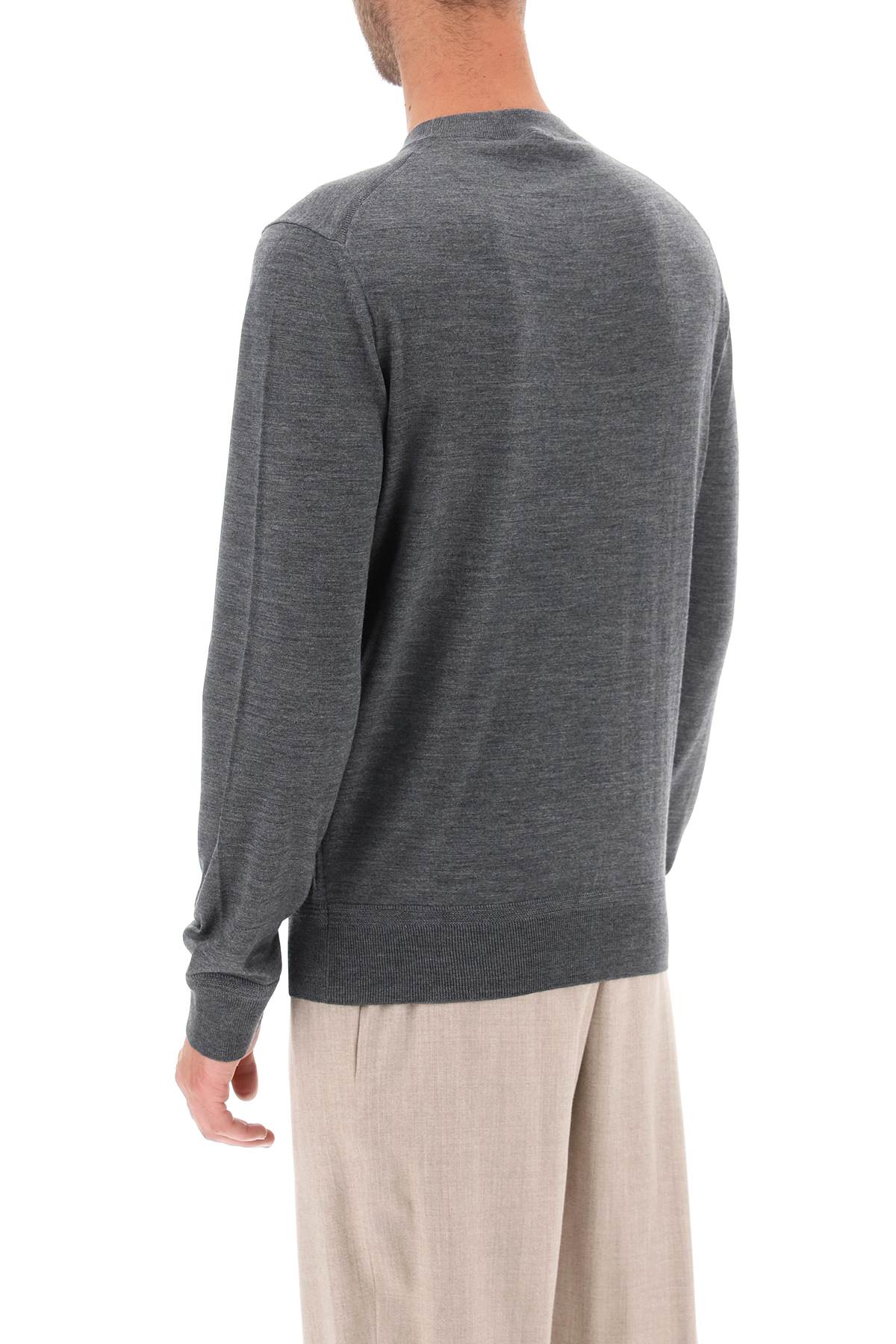 Luxurious Fine Wool Sweater in Grey for Men's Fall/Winter Wardrobe