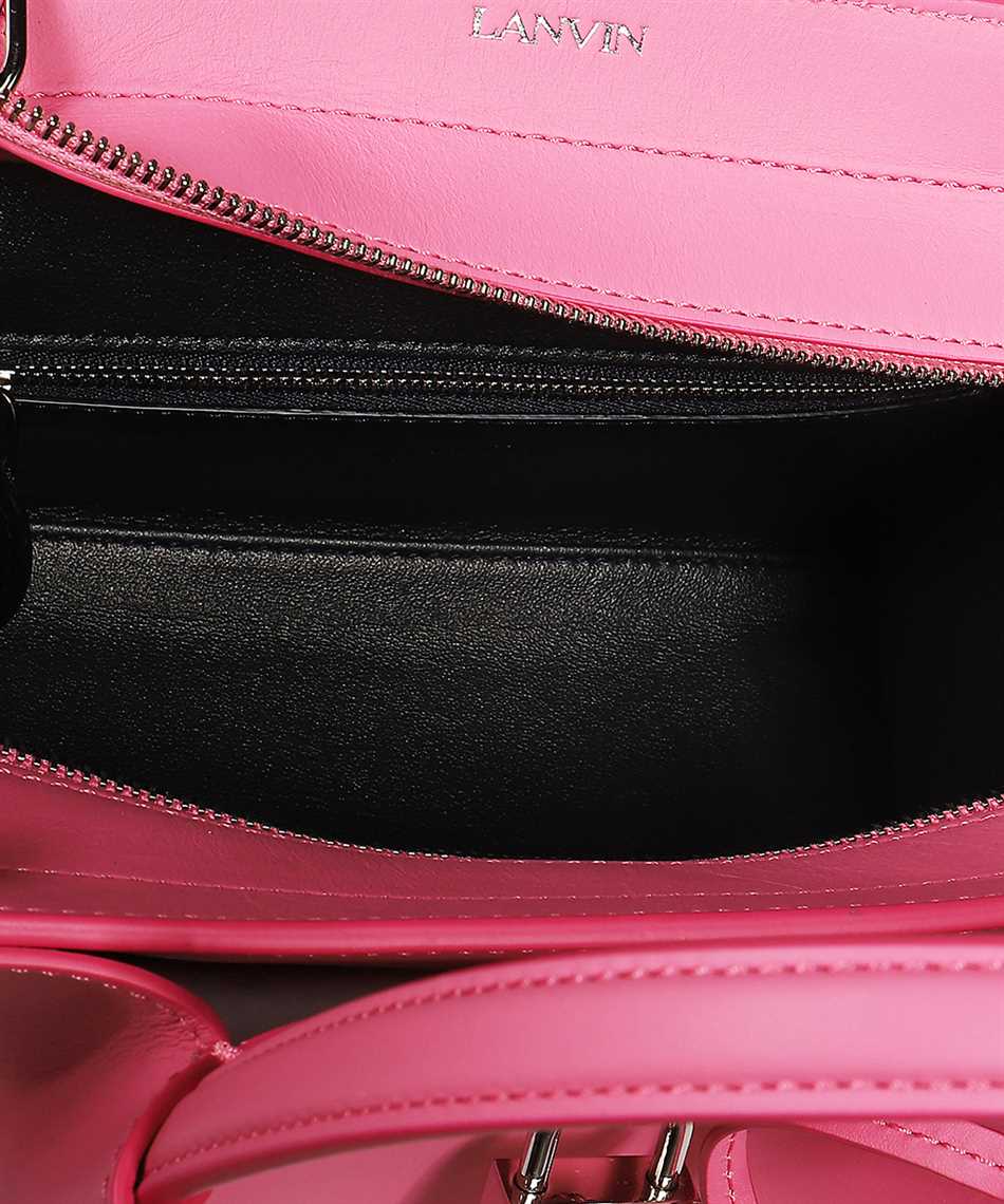 حقيبة يد وردية من الجلد الطبيعي مع حزام كتف قابل للإزالة ومعدن فضي اللون
