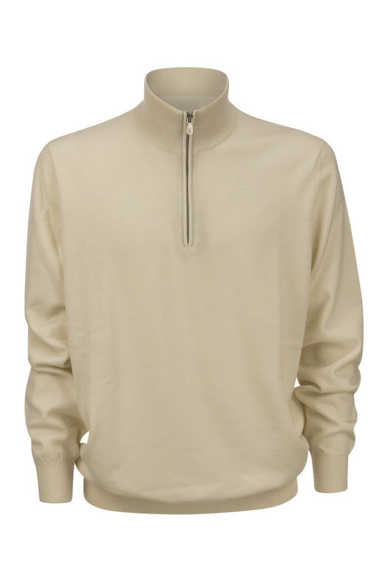 BRUNELLO CUCINELLI Luxurious Cashmere Turtleneck Sweater with Timeless Style