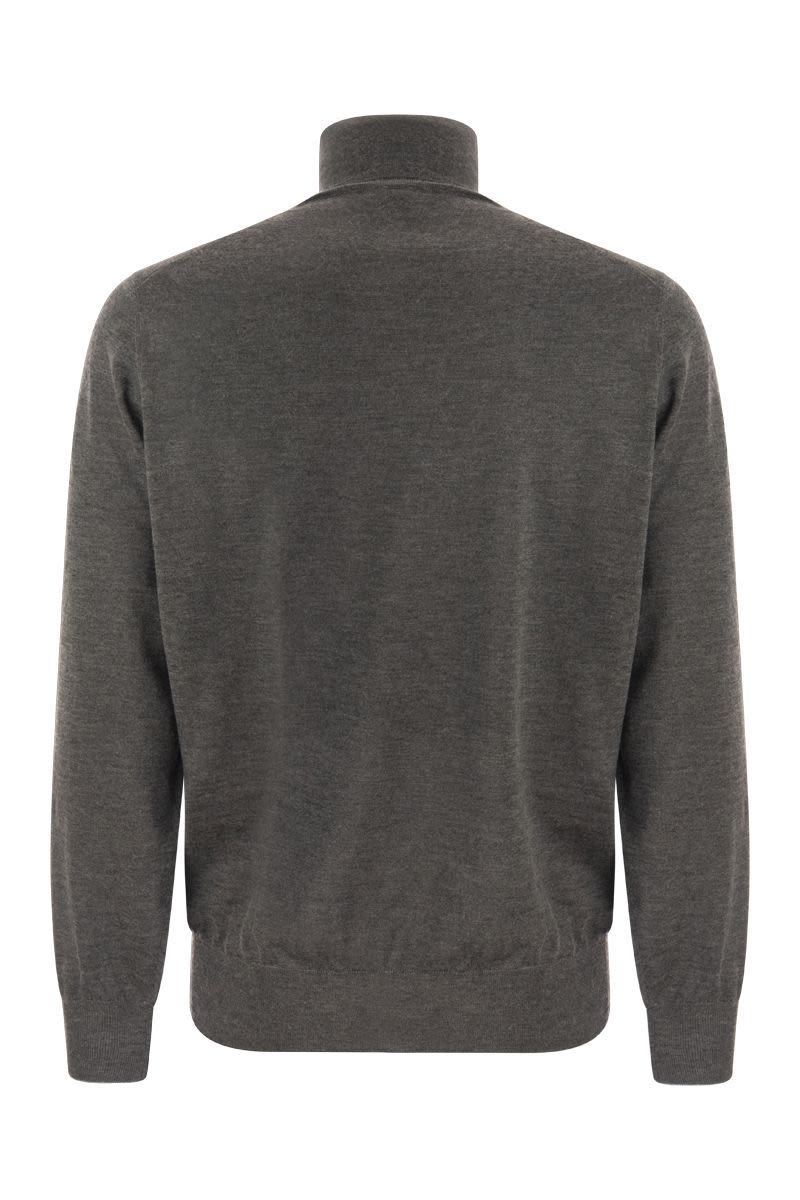 Men's Lightweight Cashmere and Silk Turtleneck Sweater for FW23 in Grey