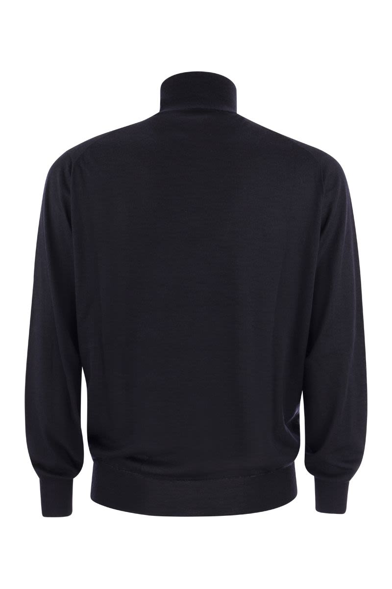 Men's Lightweight Cashmere and Silk Turtleneck Sweater for FW23 in Grey