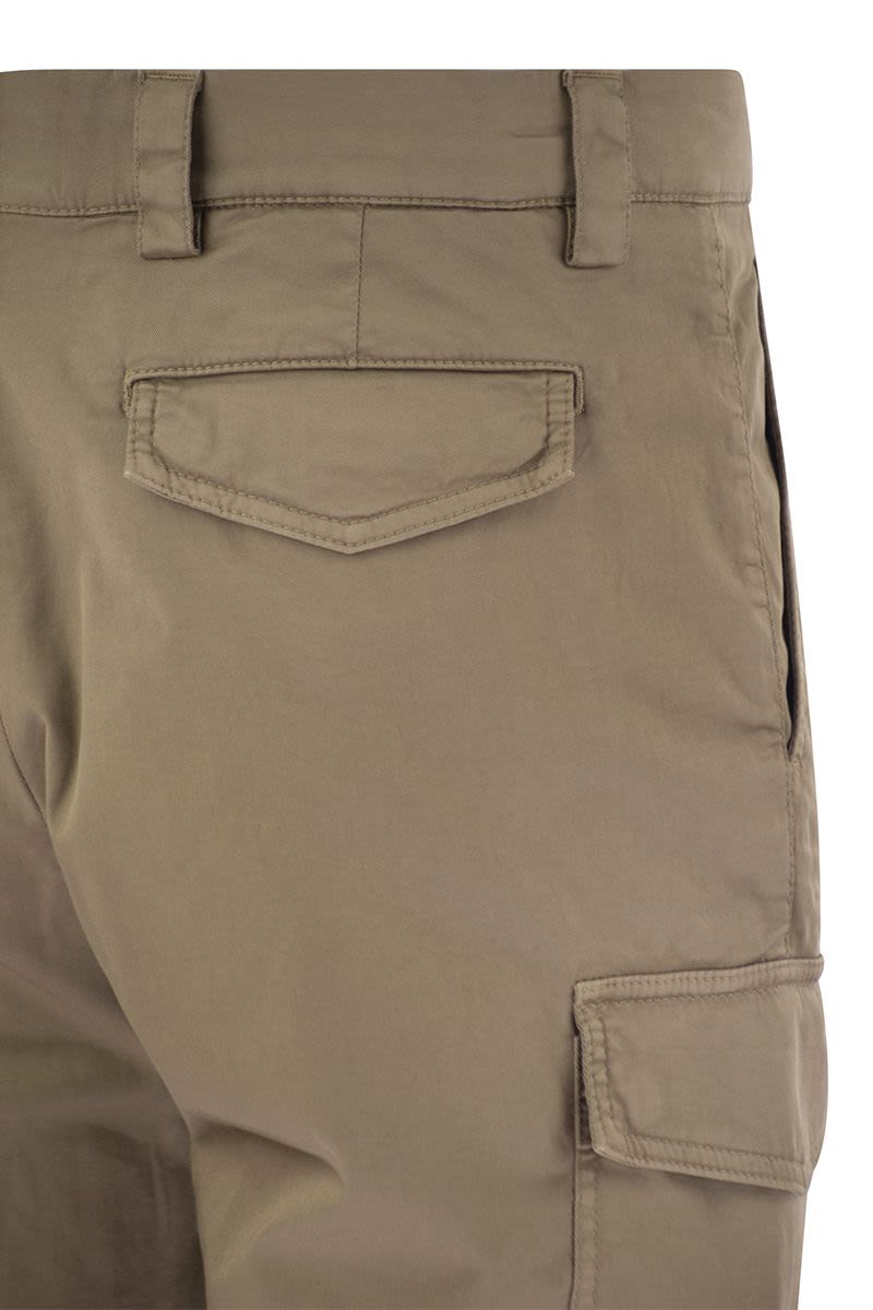 BRUNELLO CUCINELLI Men's Sand Cargo Trousers for Fall/Winter 2023 Collection