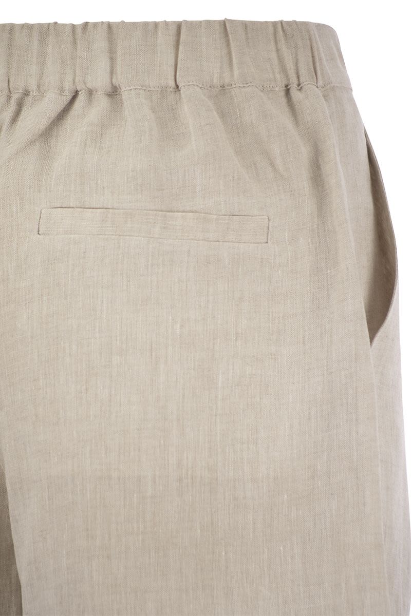 BRUNELLO CUCINELLI Natural Linen Shorts for Versatile Summer Outfits