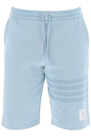 Quần shorts 4-Bar nam màu xanh nhạt thêu sợi bông cho bộ sưu tập Xuân-Hè 24 của Thom Browne